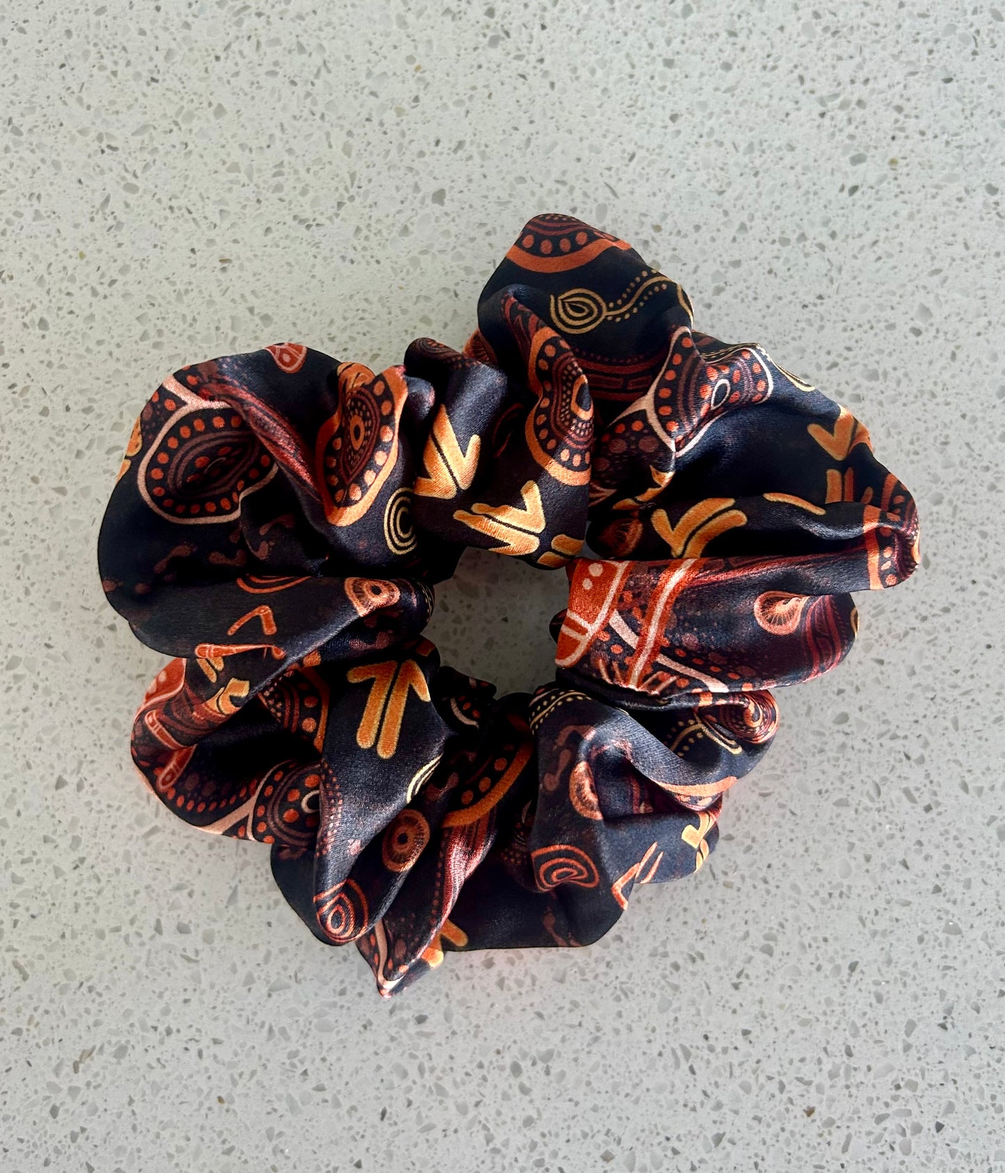 Scrunchie - Ngadji Jugun